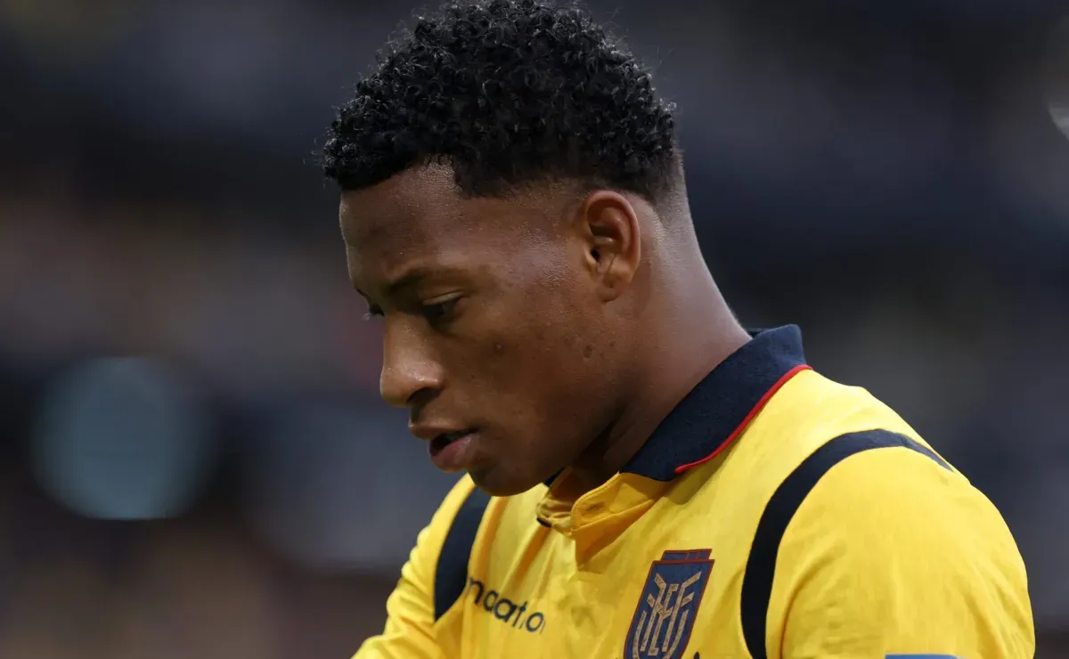 Plata deve ser titular no Equador antes de voltar ao Flamengo