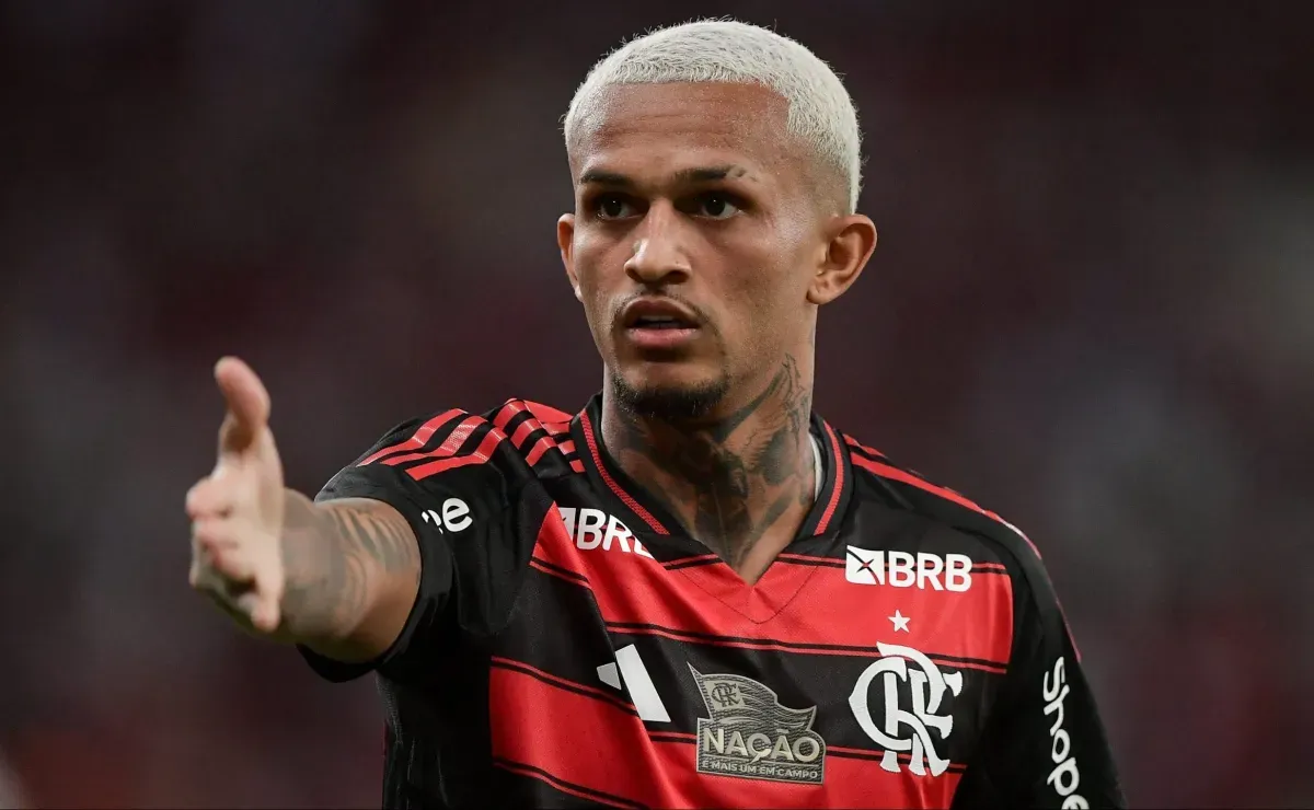 Wesley desabafa sobre críticas no Flamengo e manda recado para Filipe Luís