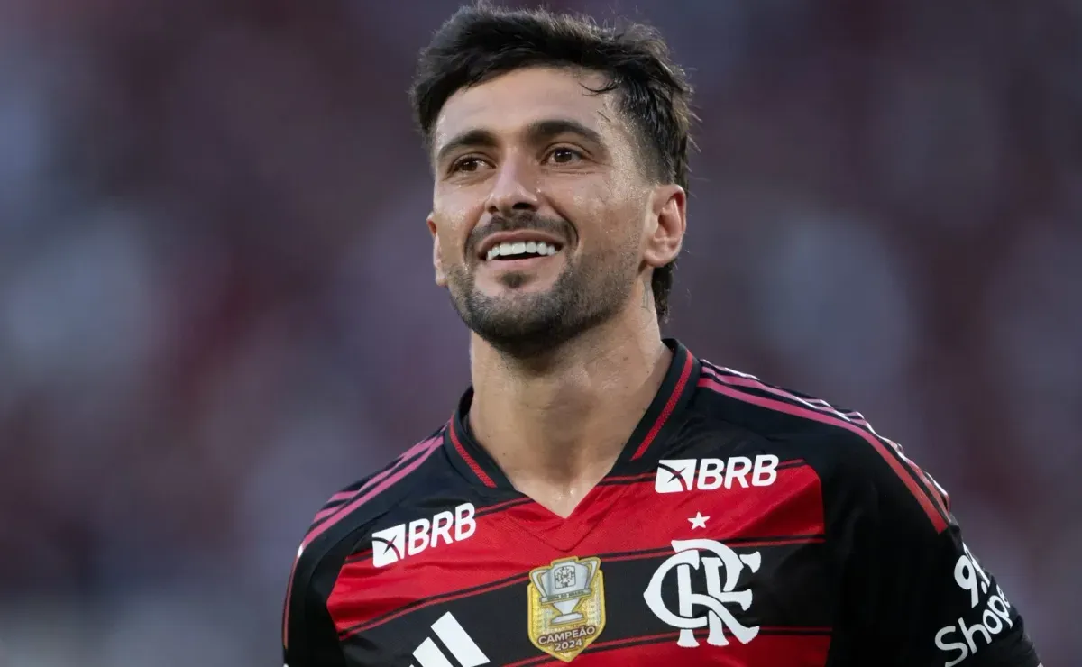 Arrascaeta manda recado e se declara após renovar com o Flamengo