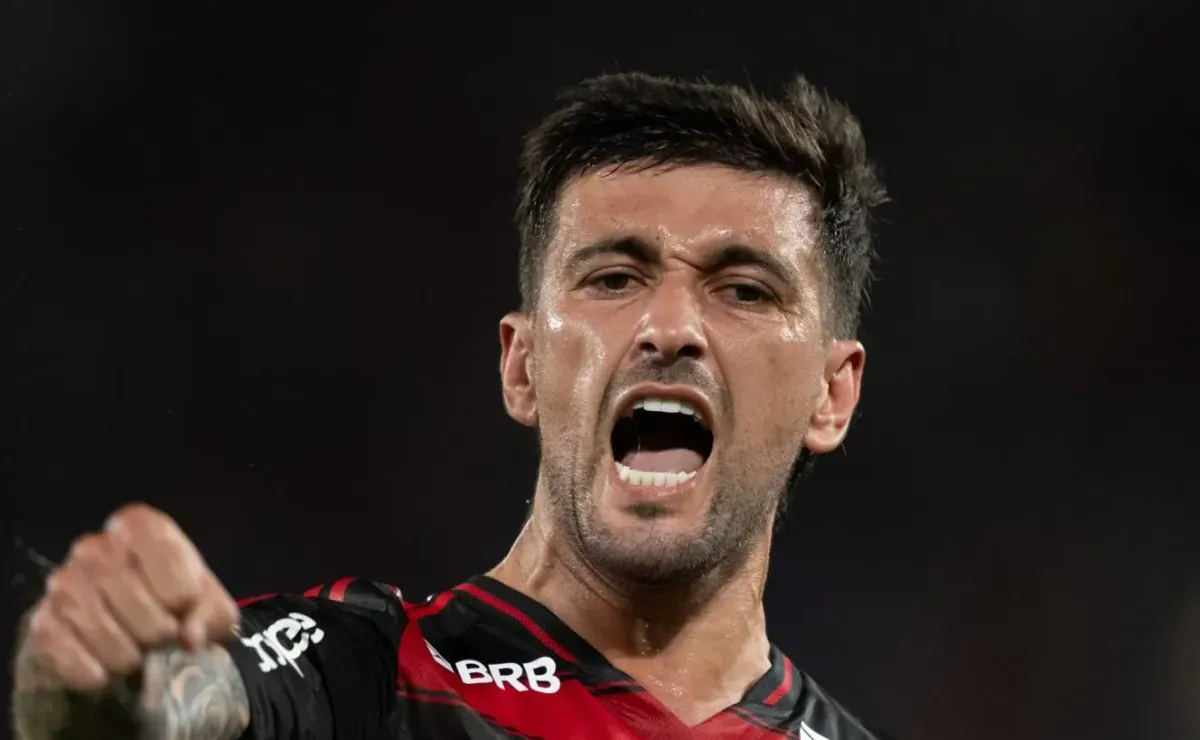 Arrascaeta pede 5 anos de contrato e Flamengo oferece vínculo menor