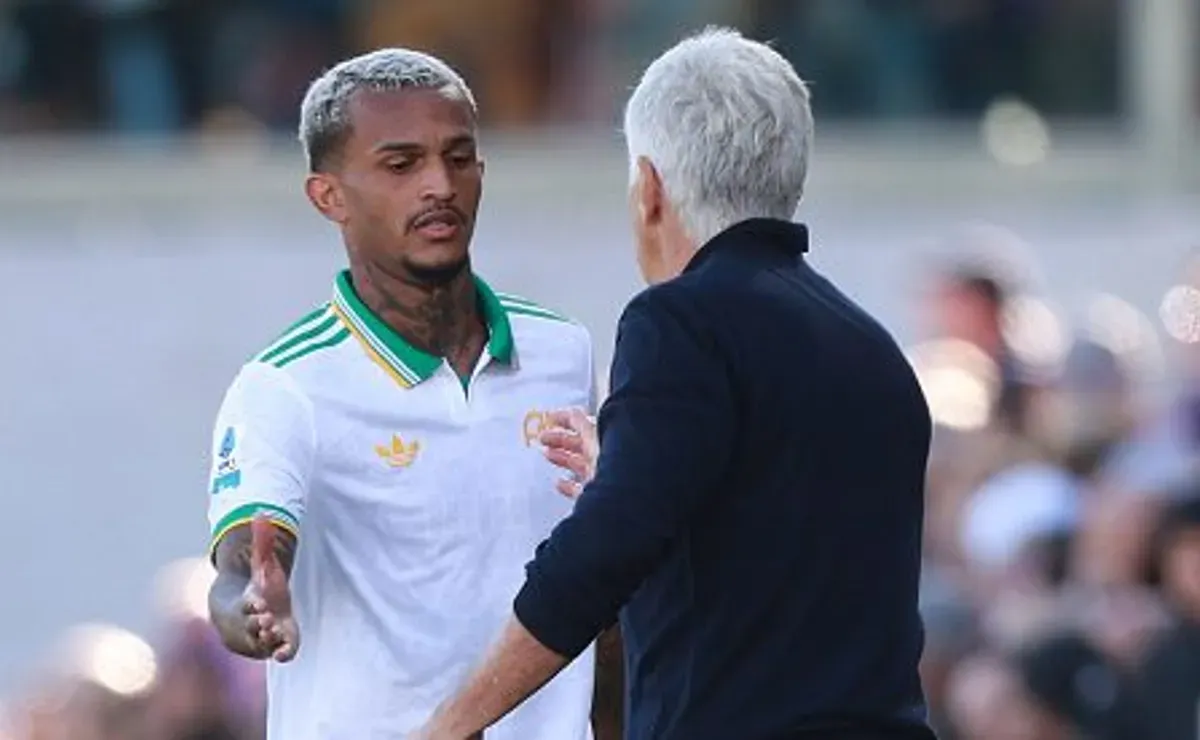 Ex-Flamengo, Wesley tem melhor atuação desde chegada à Roma