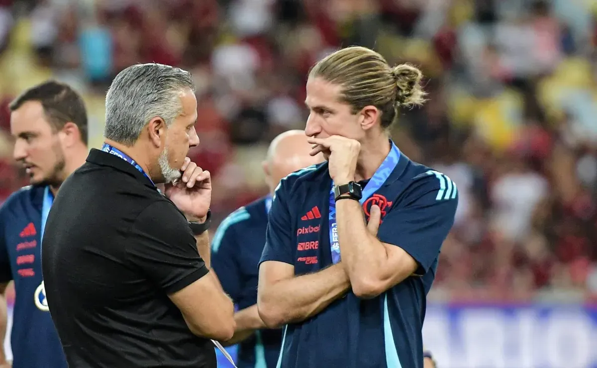 Flamengo avaliou mal a contratação de Juninho para o elenco de Filipe Luís