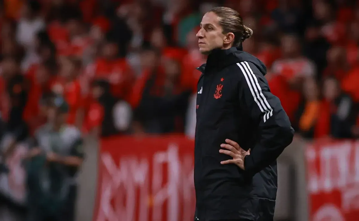 Flamengo mantém disputa saudável na lateral e define estratégia de blindagem para 2026