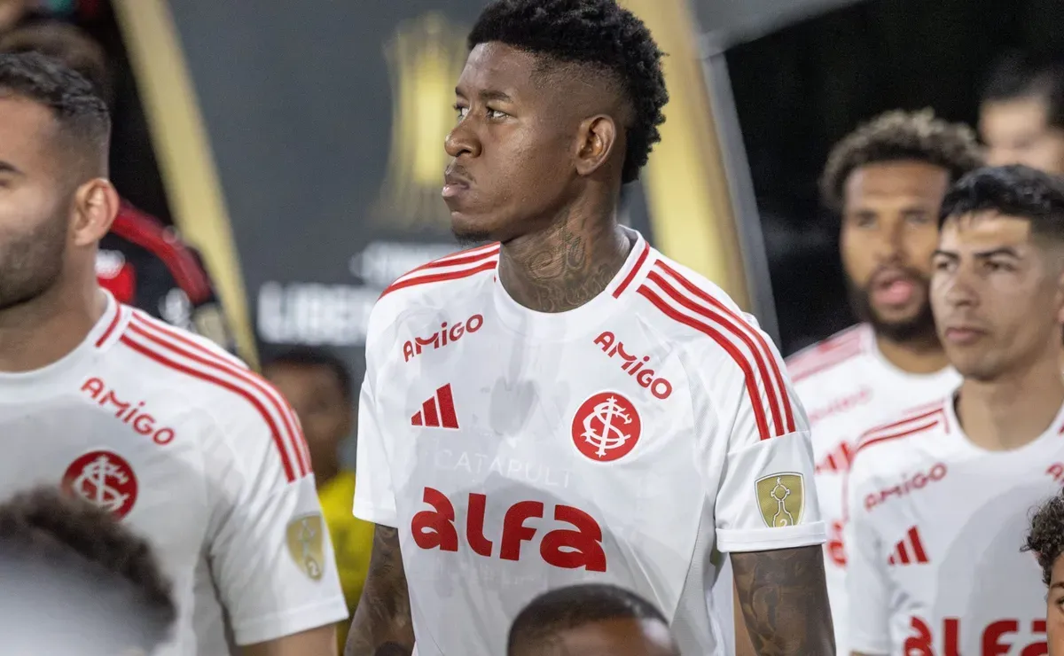 Flamengo quer Vitão e pode incluir jogador e dívida por Thiago Maia