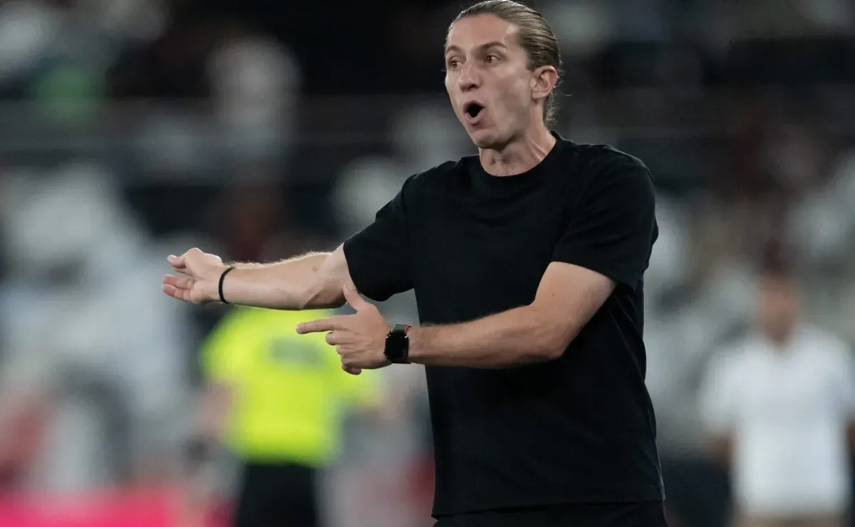 Luiz Araújo ganha espaço com Filipe Luís e deve seguir titular no Flamengo