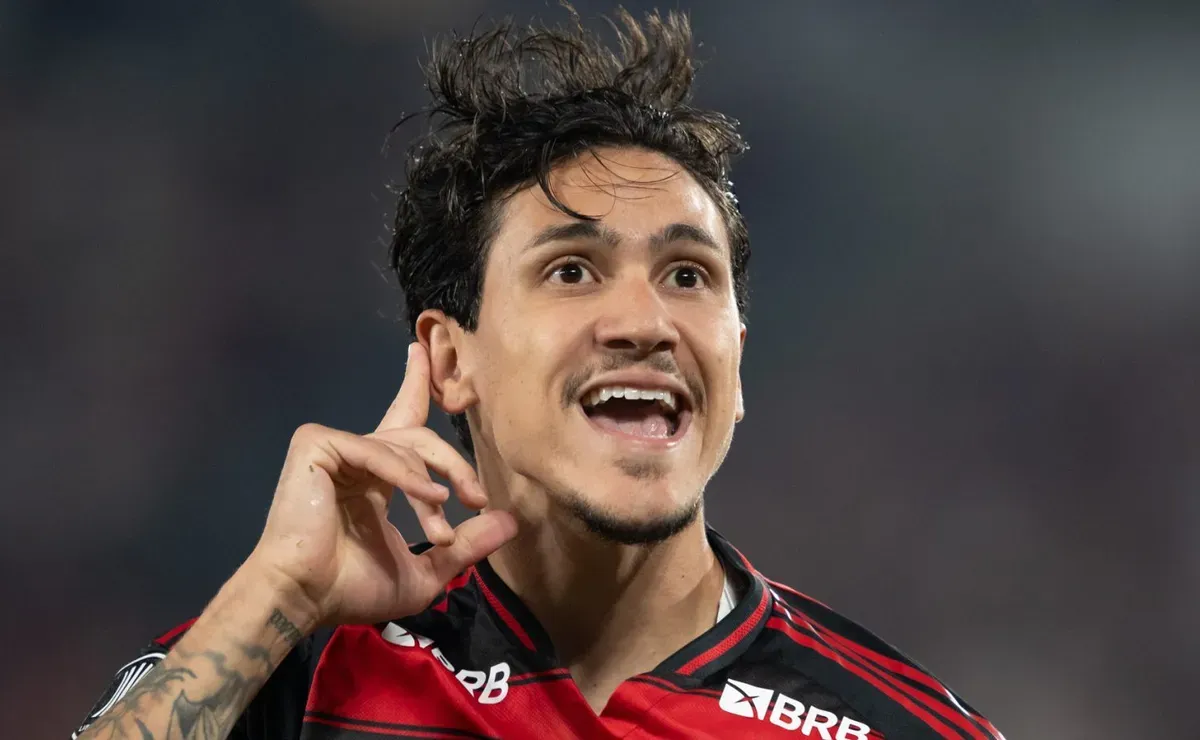 Torcida do Flamengo faz pedido a Filipe Luís envolvendo Pedro