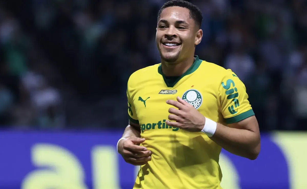 Vitor Roque manda recado para o Flamengo antes da decisão no Brasileirão