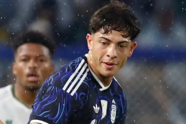 Scaloni explica estreia de Giay: “Precisava vê-lo jogar”