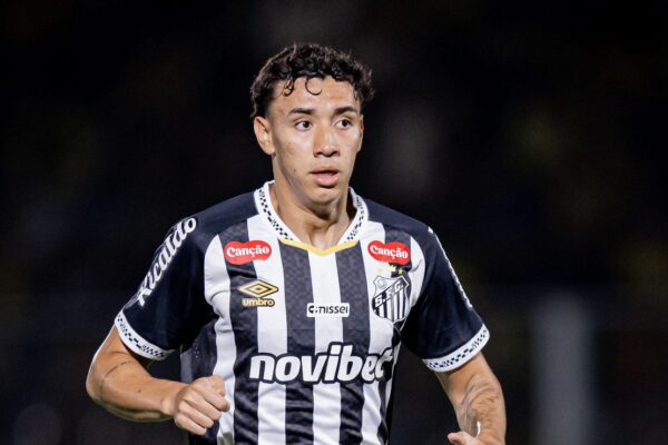 Bontempo pede Vila lotada: “Ambiente especial” no Santos x Corinthians