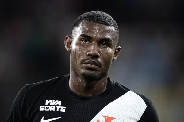 Cuiabano vira dúvida no Vasco e pode ser poupado contra o Coritiba