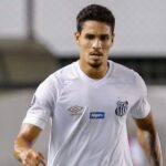 Lucas Veríssimo chega ao Santos, mas estreia ainda é incógnita
