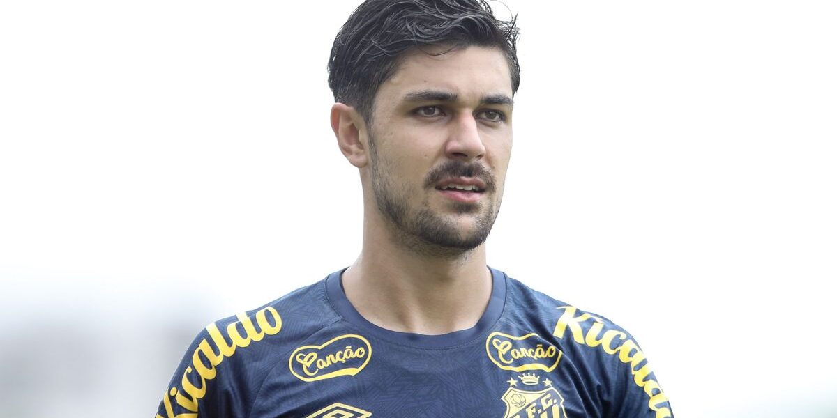 João Basso acerta com Cuiabá até o fim de 2024