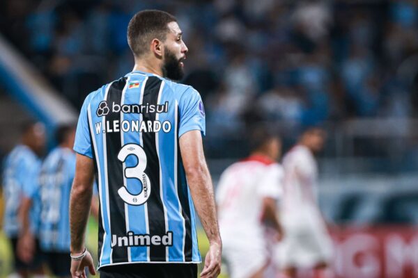 Grêmio corta rumores: Wagner Leonardo não sai para o Vitória