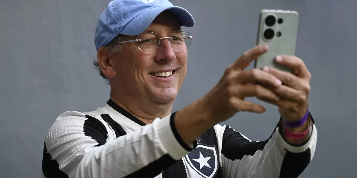 Textor provoca Vasco em desabafo sobre SAF do Botafogo