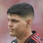 Ayrton Lucas pede perdão à Nação após erro na Recopa