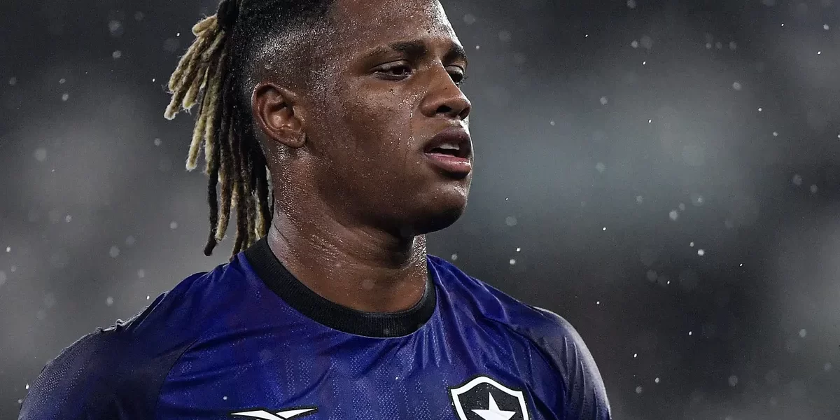 Danilo: Momento do Botafogo preocupa, mas não tira foco na Copa