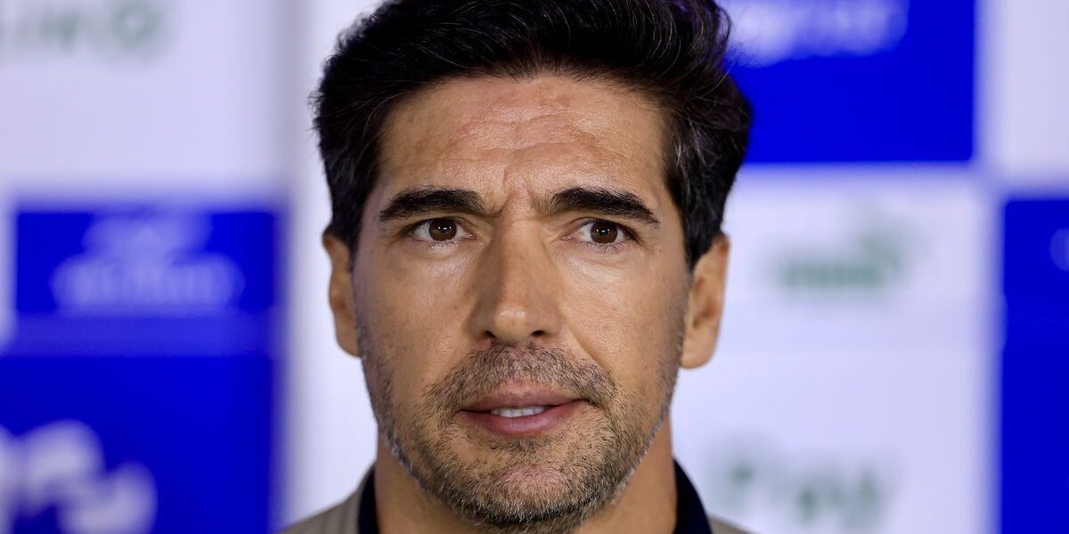 Palmeiras perde invencibilidade e liderança após falha de Abel