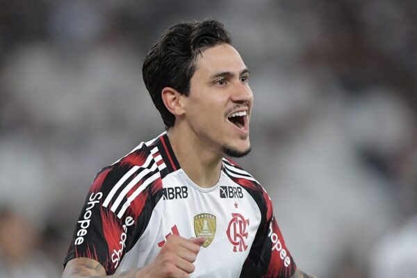 Pedro marca, Flamengo vence e torcida vibra: ‘Malvadão voltou!’