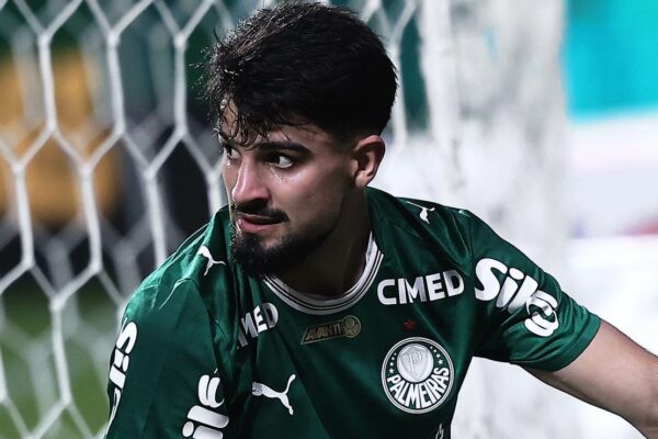 Flaco López briga por vaga na Copa em duelo decisivo na Argentina