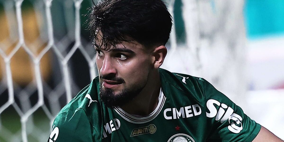 Flaco López se compara a rivais: abaixo de Hulk e Gabigol, mas acima de Memphis