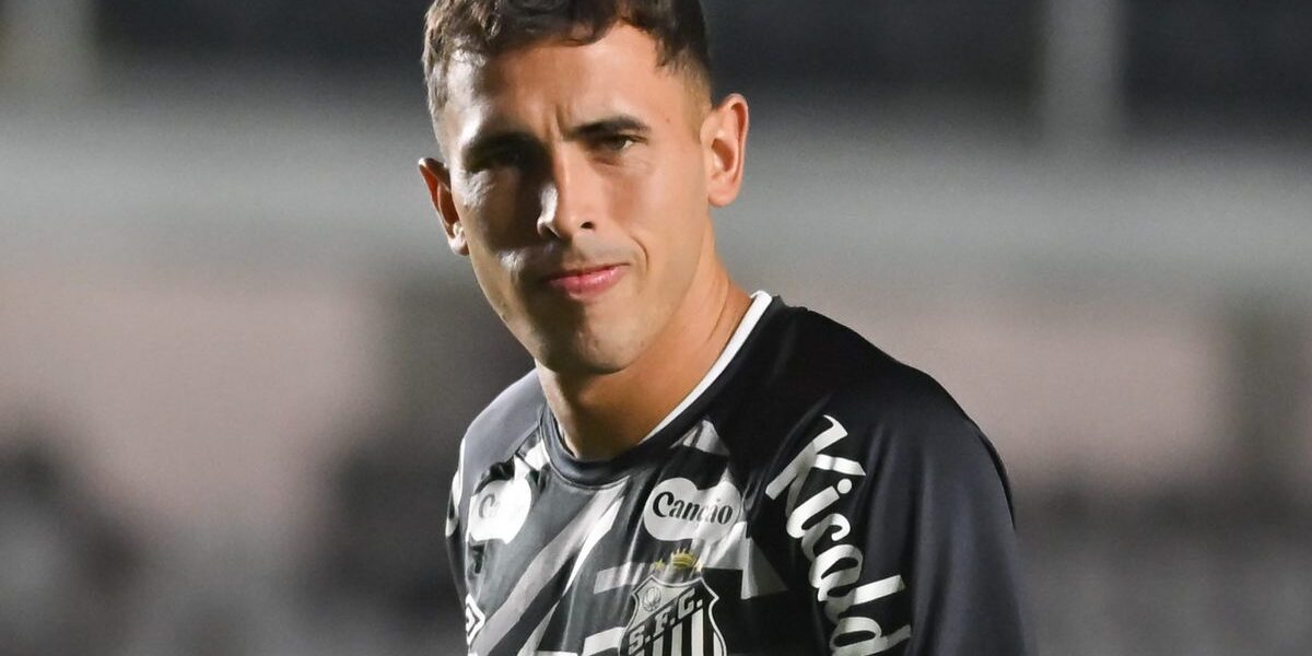 Christian Oliva: o uruguaio que virou trinco do Santos