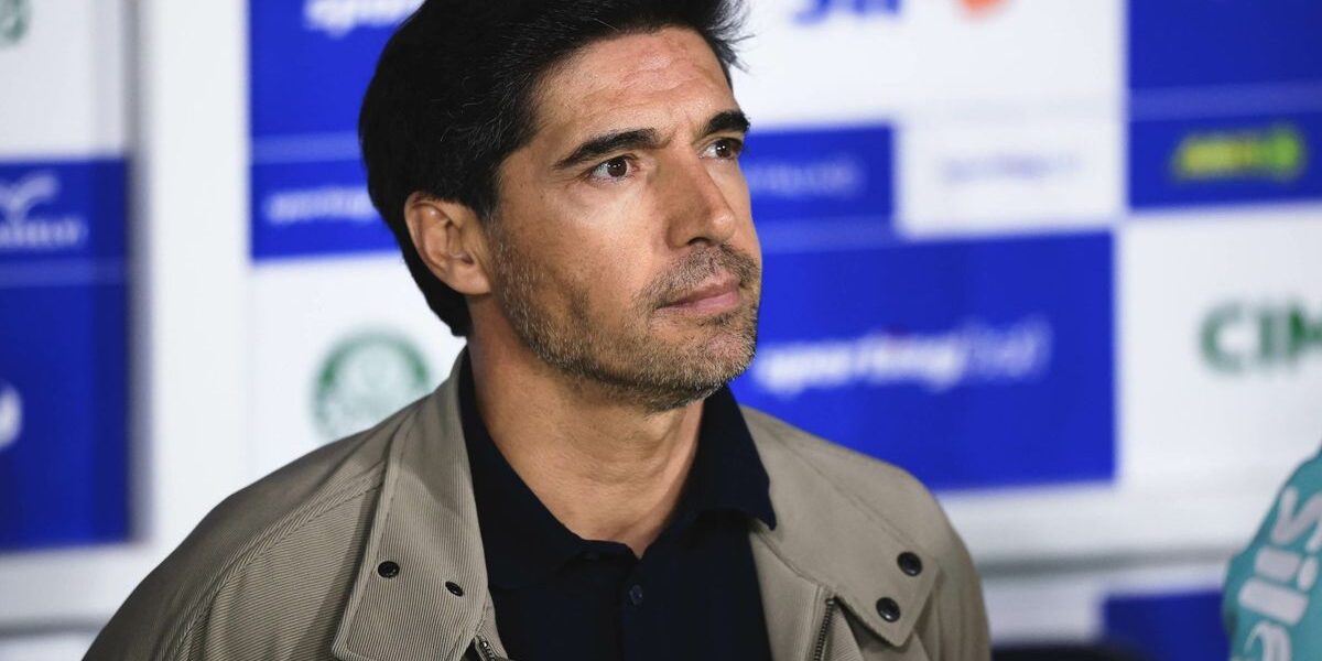 Abel Ferreira perto de recorde histórico e se emociona com a torcida