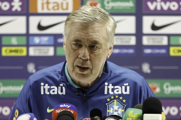 Ancelotti define tática ofensiva do Brasil e alerta: “Precisamos de equilíbrio”