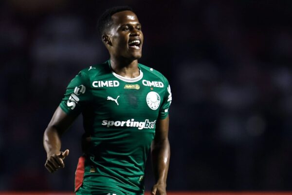 Falha na recomposição do São Paulo dá gol a Arias no Choque-Rei