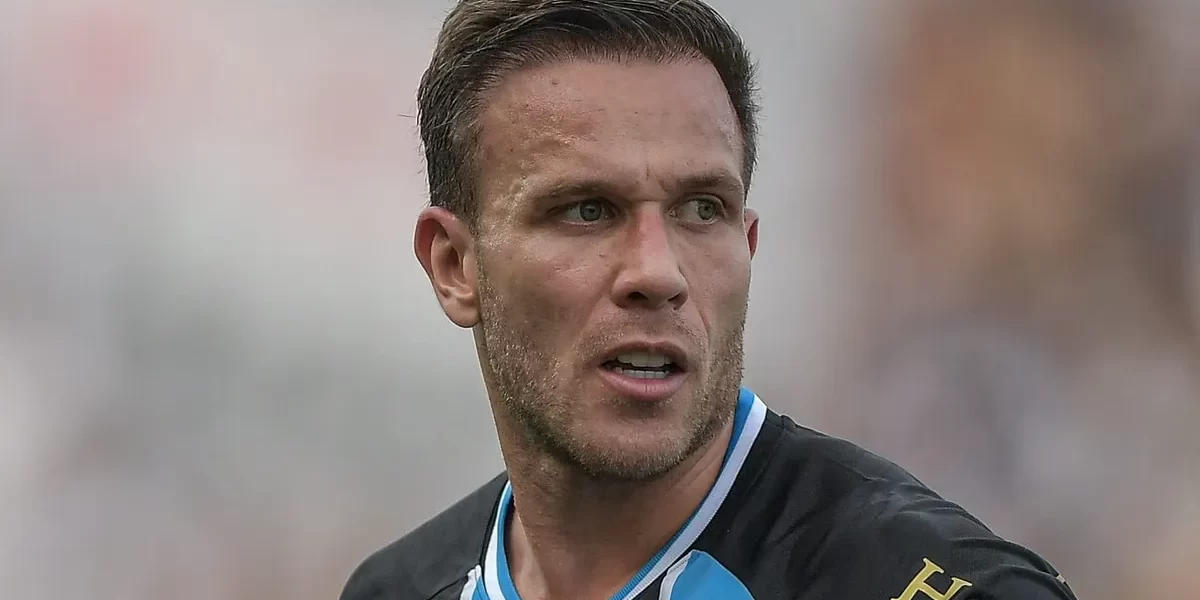 Arthur fala sobre futuro no Grêmio: “Não tenho certeza”