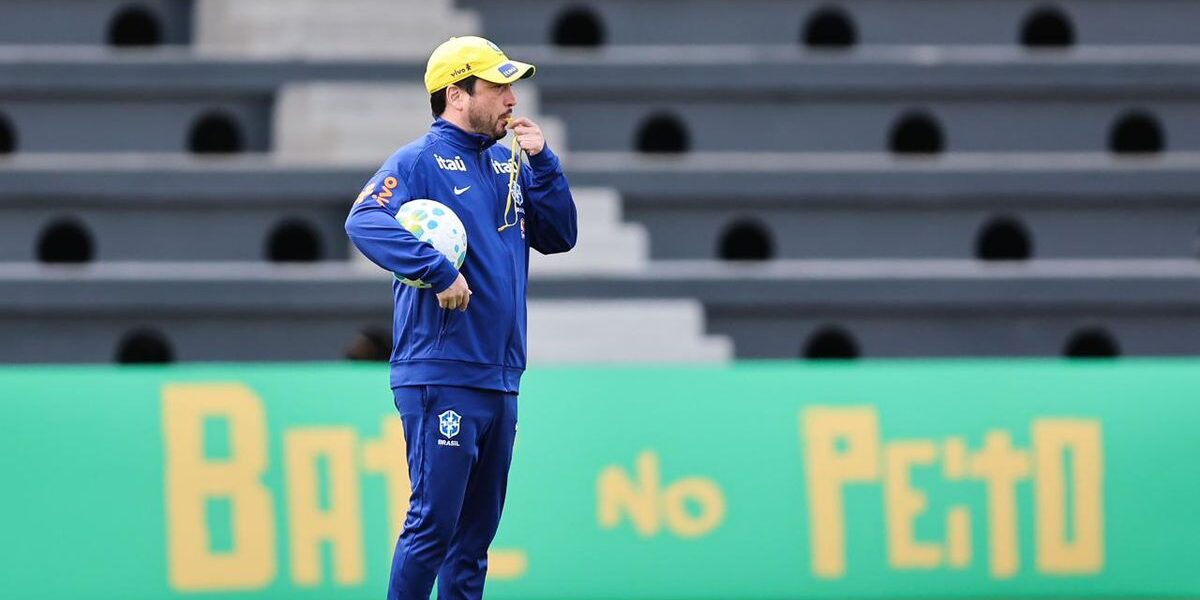 Seleção Feminina se adapta a nova regra da FIFA sobre mulheres na comissão