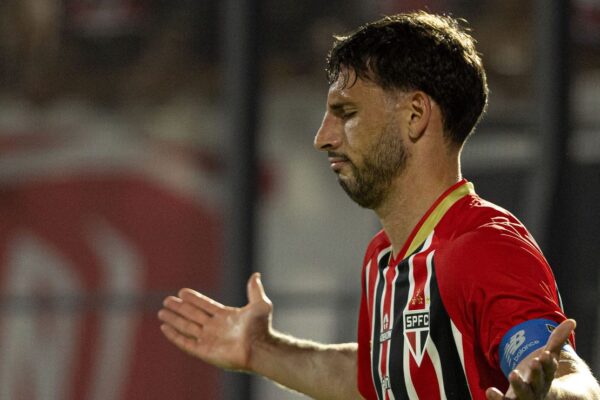 Confusão entre Calleri e Gabriel gera polêmica no São Paulo