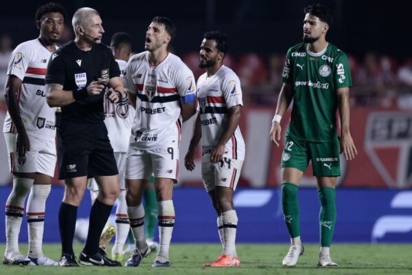 Calleri ironiza Palmeiras após derrota: ‘Jogam como sempre’