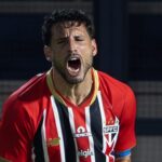 São Paulo vira contra o Bragantino e conquista vitória heroica