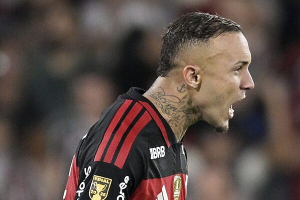 Cebolinha deixa o Flamengo: Cruzeiro e Grêmio na briga pelo atacante