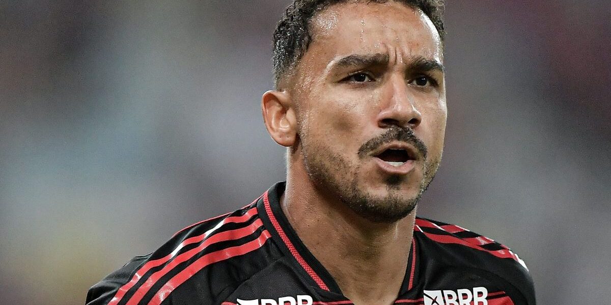 Danilo recusa Europa e mira Flamengo até aposentadoria em 2027