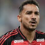 Danilo recusa Europa e mira Flamengo até aposentadoria em 2027