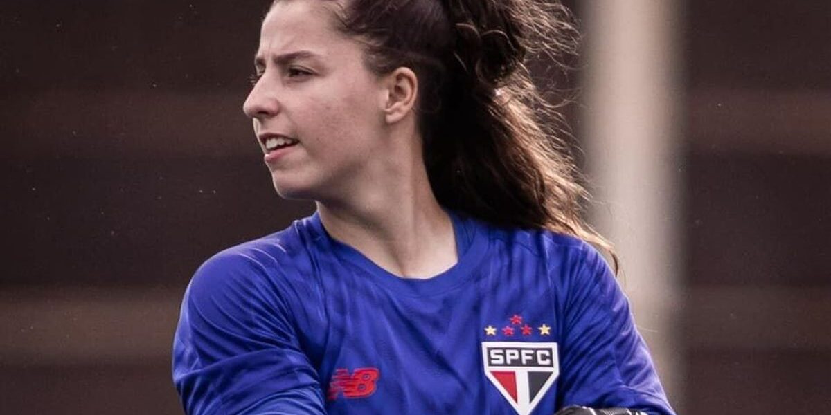 Elu, do São Paulo, brilha após treinar com as profissionais