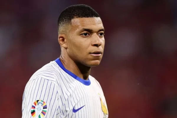 Mbappé supera sozinho todo ataque do Brasil em gols pela seleção