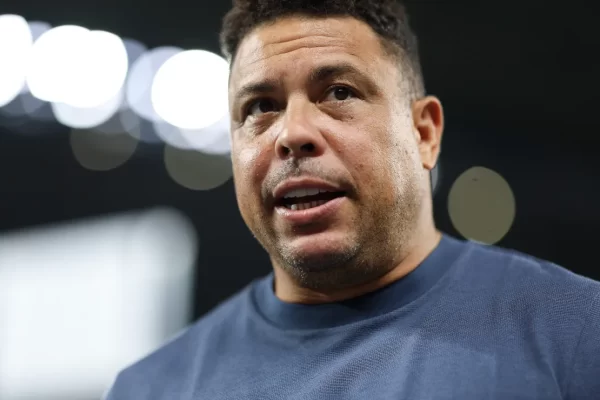 Ronaldo Fenômeno aponta Brasil como favorito na Copa antes de amistoso