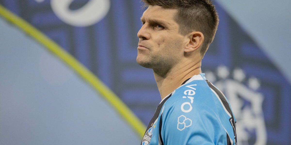 Kannemann rejeita San Lorenzo e decide permanecer no Grêmio