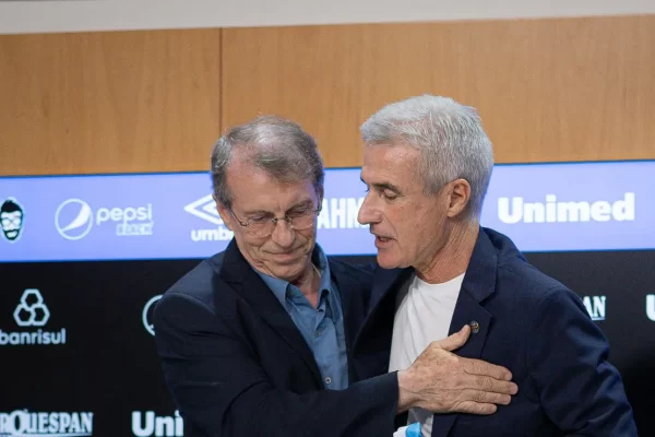 Grêmio mira R$ 150 mi em vendas para equilibrar as contas em 2026