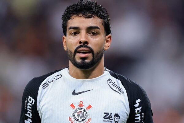 Torcida do Flamengo rejeita Bidu: ‘Bagre com força’