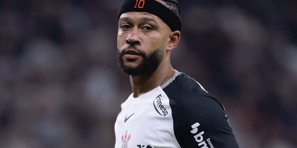 Casagrande expõe medo de Memphis: ‘Joga com receio de lesão antes da Copa’