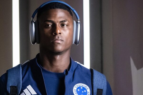 Gol muda de dono: arbitragem tira de Chico da Costa e dá a Villarreal