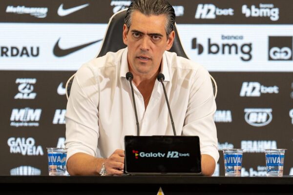 Bracks alfineta Flamengo ao justificar troca de técnico no Atlético-MG