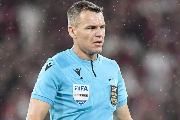 Polêmica no Athletico-PR 4×1 Botafogo: gol válido ou impedimento?