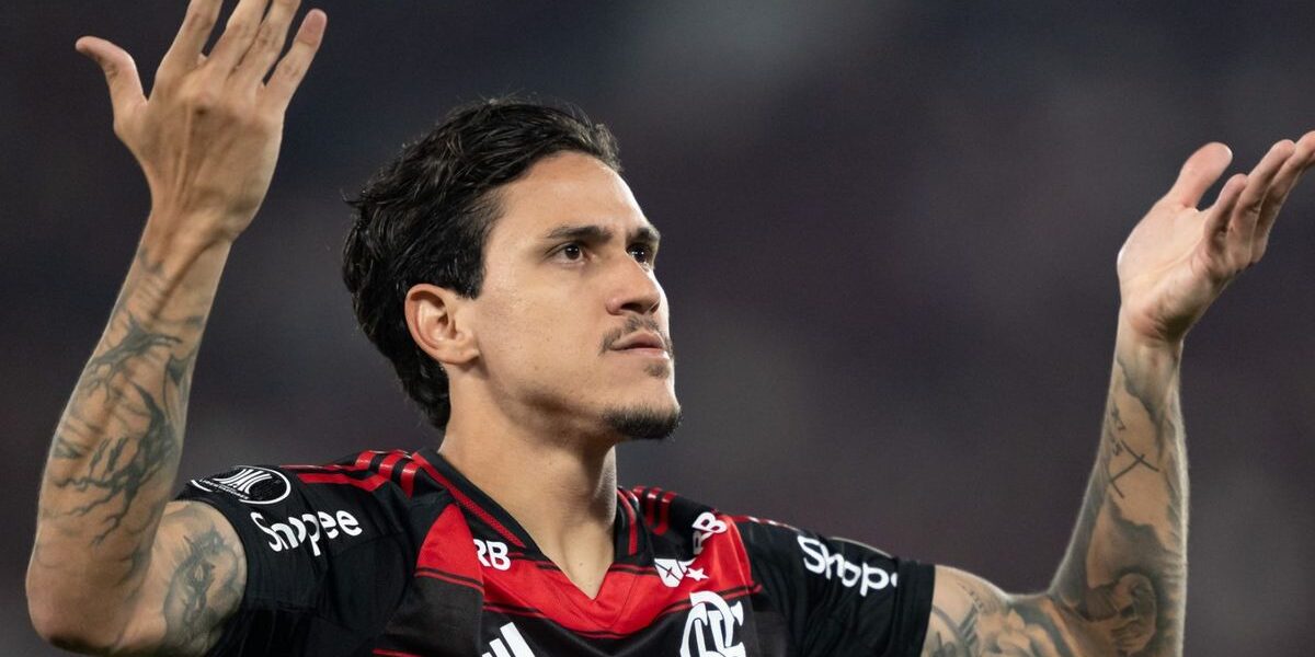 Pedro brilha, marca golaço e atinge marca histórica no Maracanã