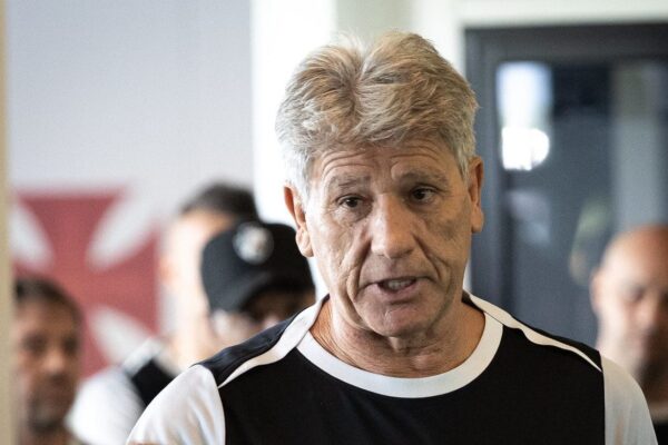 Renato Gaúcho quer transformar São Januário em uma Bombonera