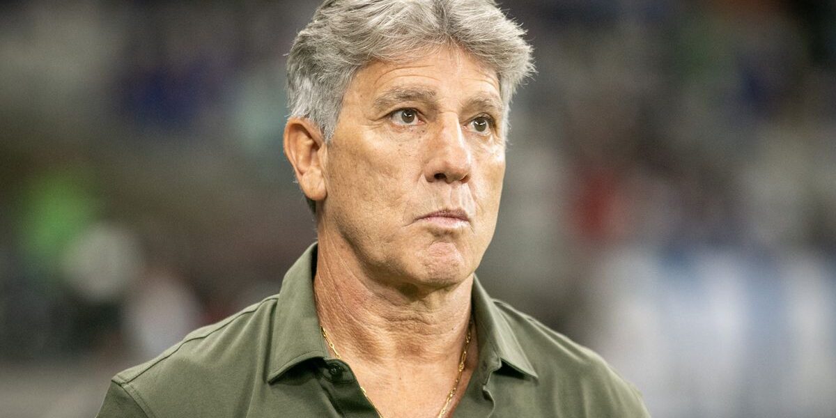 Expulsão de Cauan Barros frustra Vasco e Renato Gaúcho em jogo de 6 gols