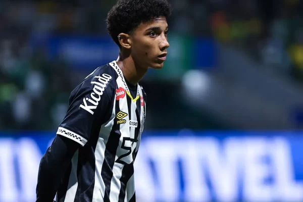 Robinho Jr. renova com Santos até 2030 e projeta história vitoriosa